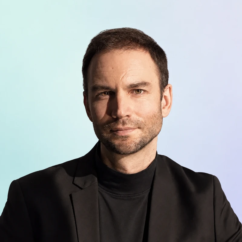 Marek Ostrowski